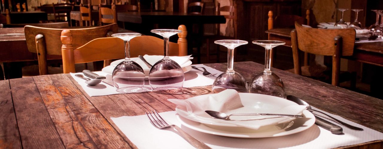 picture of a dining table set at a restaurant for pubs and hotels insurance by protect commercial